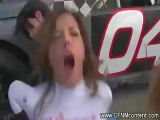 Racers fucks nhiều pitstop âm hộ
