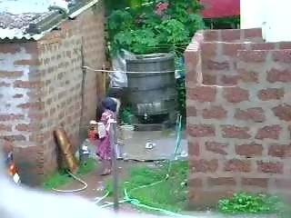 Watch This Two hot Sri Lankan Ms Getting Bath In Outdoor